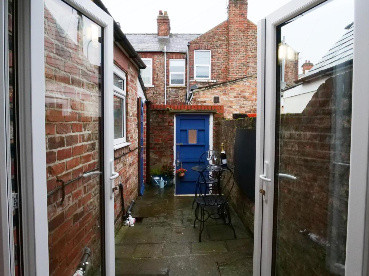 The River Walk House York Bagian luar foto